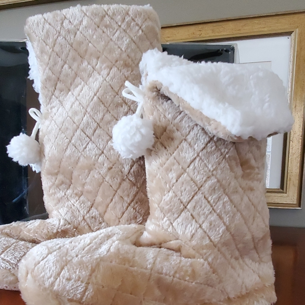 Soft & Cozy House Booties